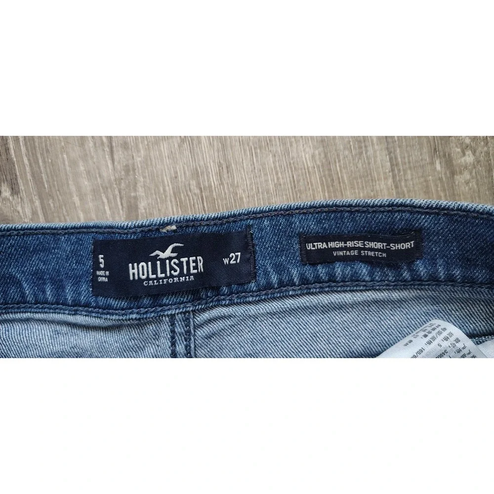 Hollister Juniors Distressed Ultra High Rise Short Short Size 5 w27 ***‎ - Picture 7 of 9